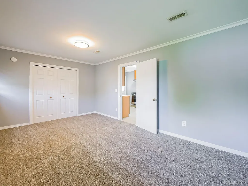 27819 Lasslett Street Roseville City MI 48066
