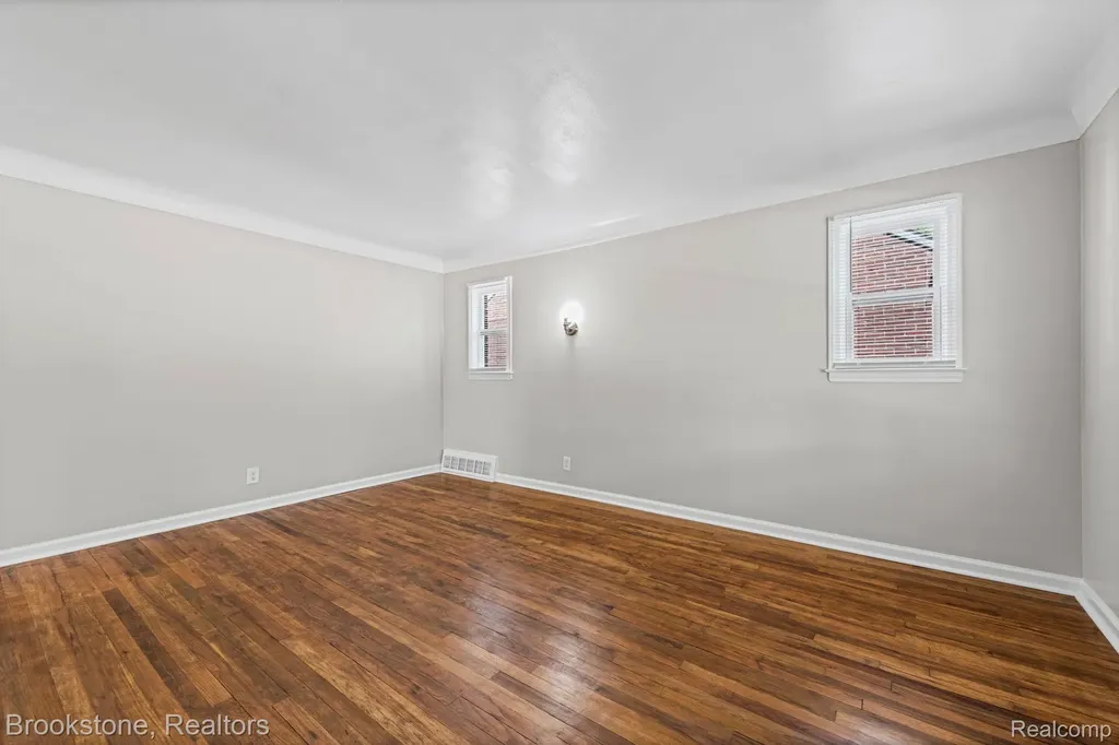 18099 Rosetta Avenue Eastpointe City MI 48021