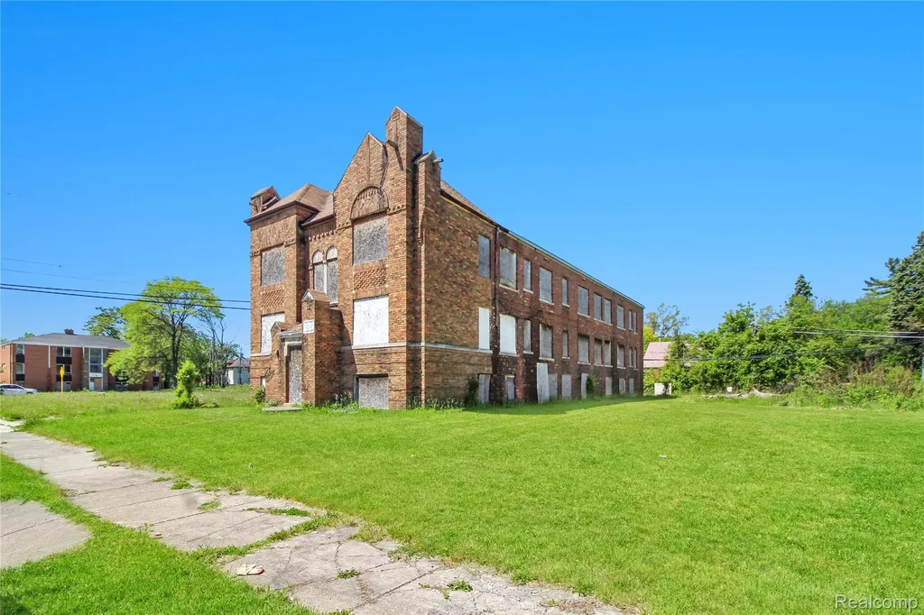 14296 Glenwood Street Detroit City MI 48205