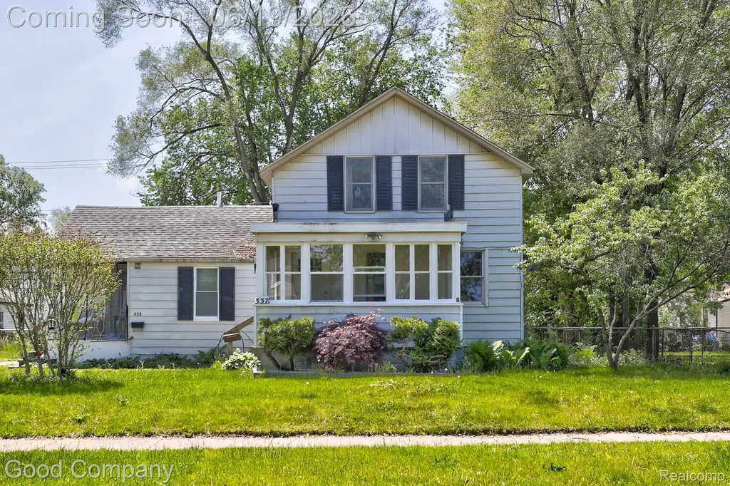 335 W Lincoln Avenue Madison Heights City MI 48071