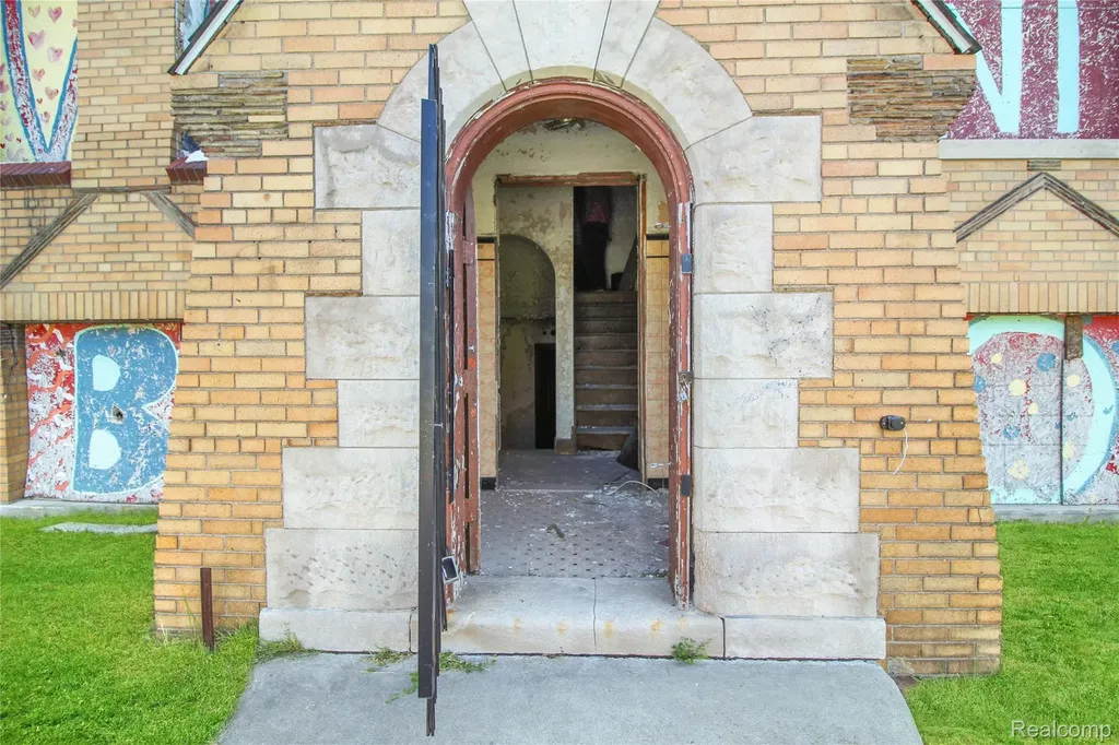 18036 Schoenherr Street Detroit City MI 48205