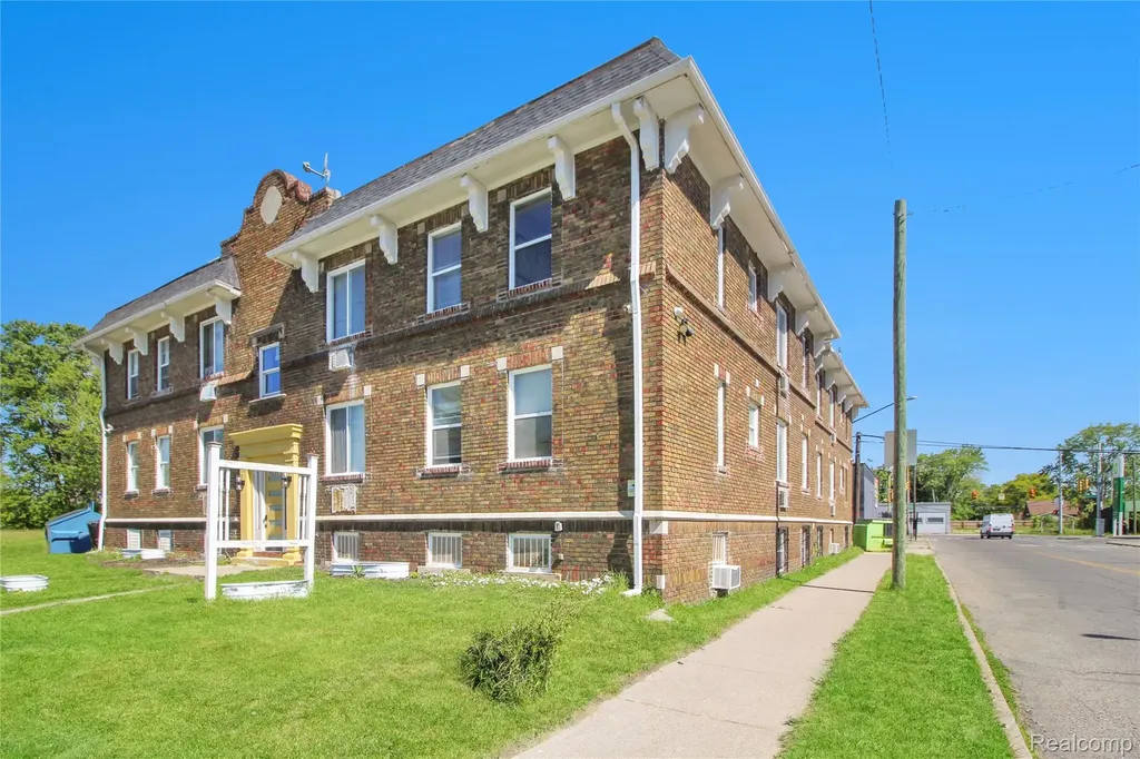 18036 Schoenherr Street Detroit City MI 48205