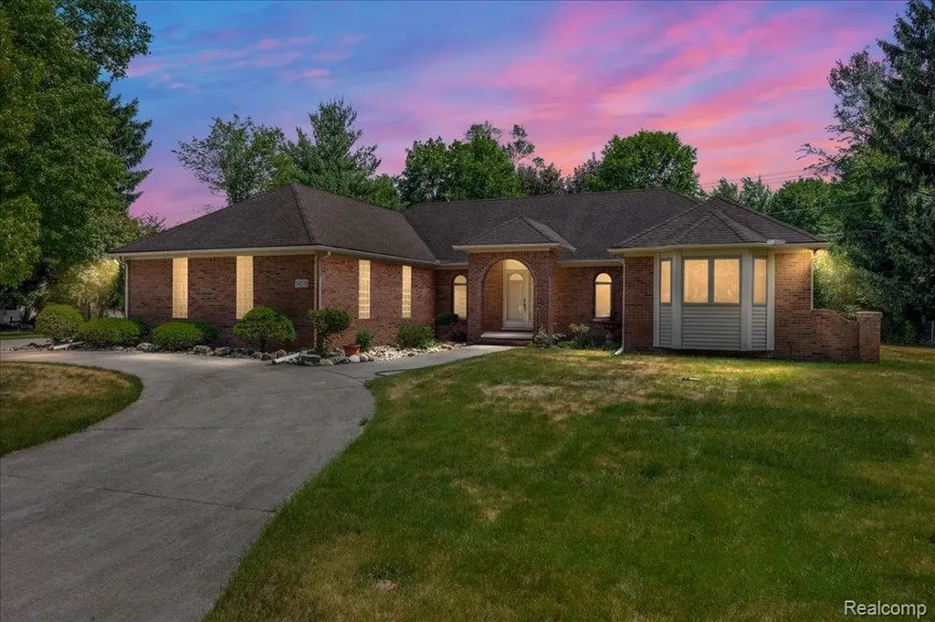30531 Pembroke Street Livonia City MI 48152