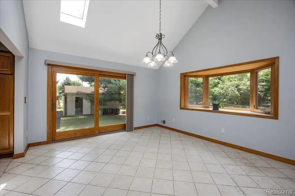 30531 Pembroke Street Livonia City MI 48152