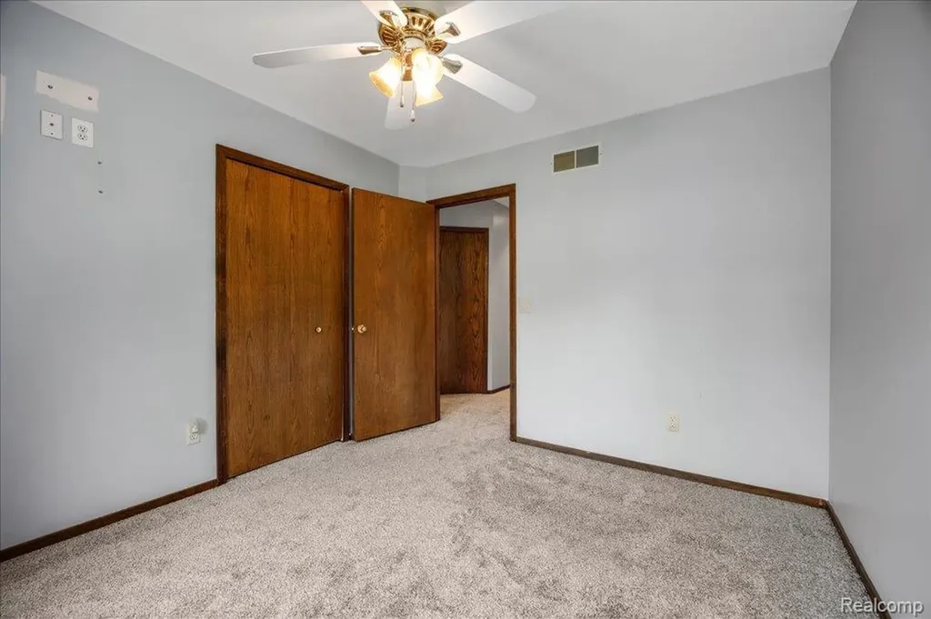 30531 Pembroke Street Livonia City MI 48152