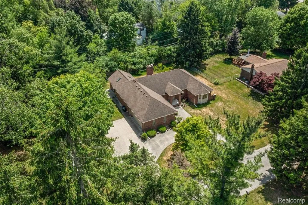 30531 Pembroke Street Livonia City MI 48152