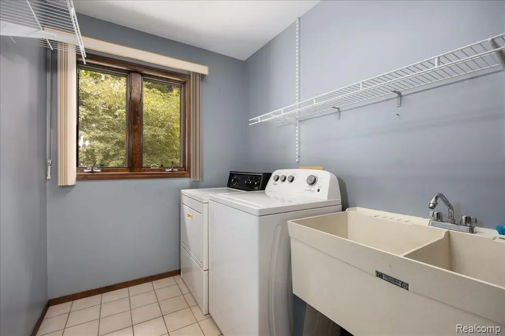 30531 Pembroke Street Livonia City MI 48152