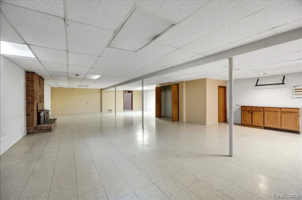 30531 Pembroke Street Livonia City MI 48152