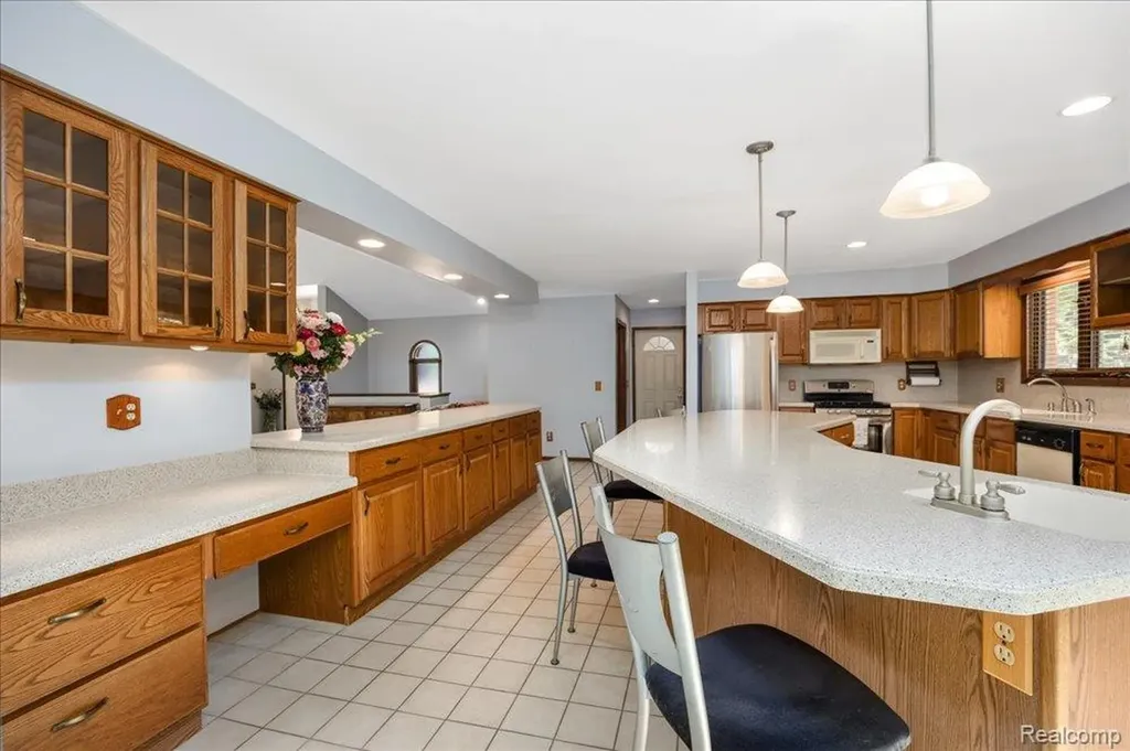 30531 Pembroke Street Livonia City MI 48152