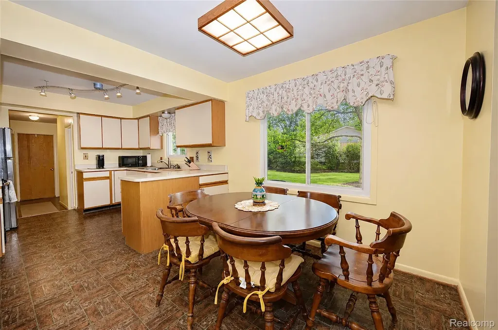 5888 Pentland Road Bloomfield Hills City MI 48301