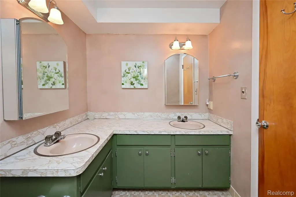5888 Pentland Road Bloomfield Hills City MI 48301