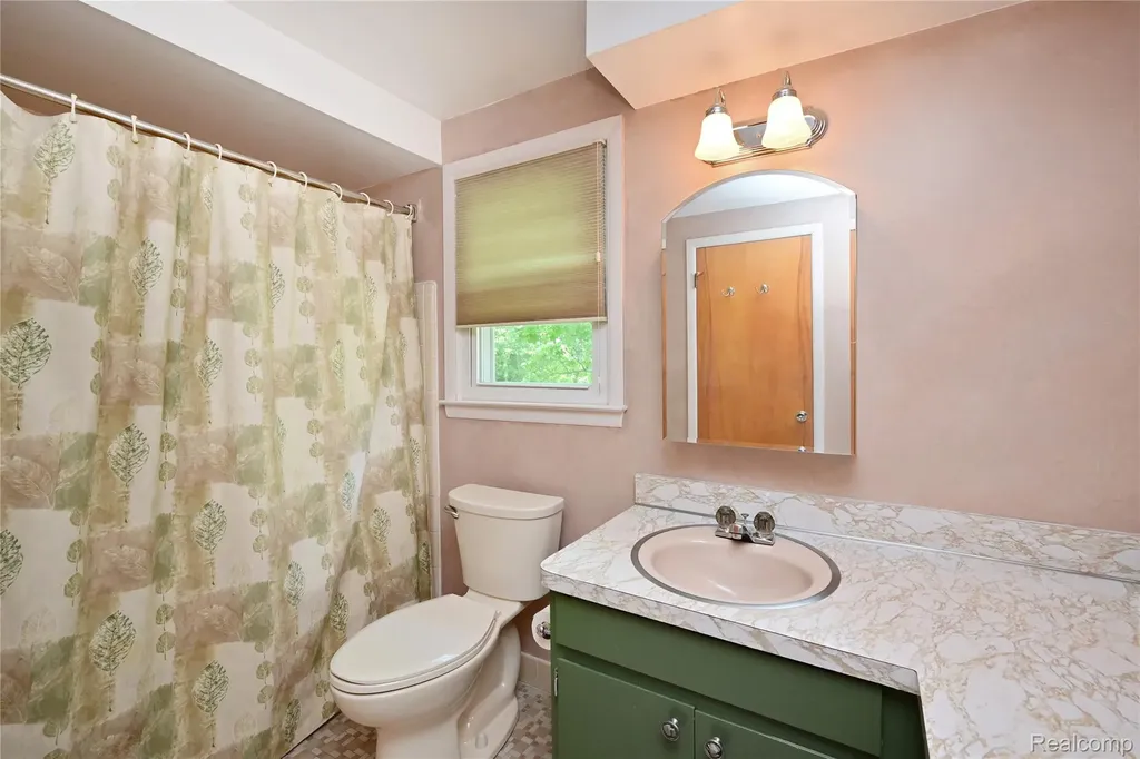 5888 Pentland Road Bloomfield Hills City MI 48301