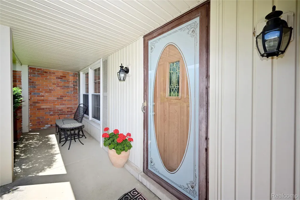 5888 Pentland Road Bloomfield Hills City MI 48301