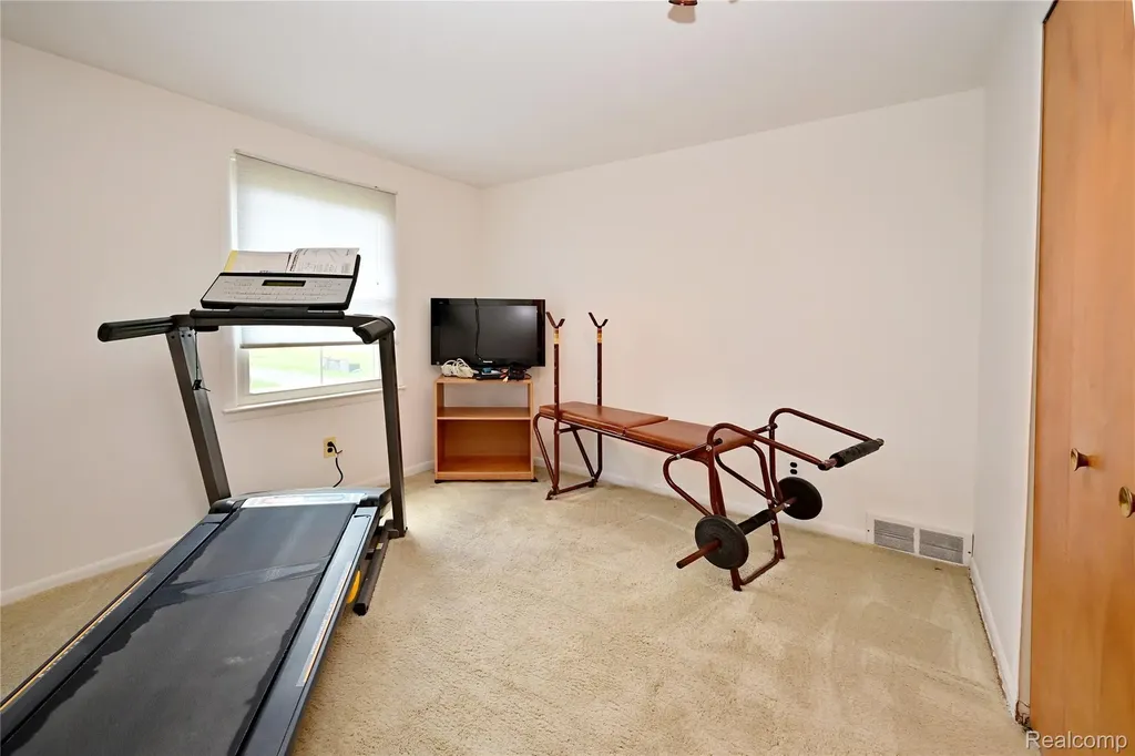 5888 Pentland Road Bloomfield Hills City MI 48301
