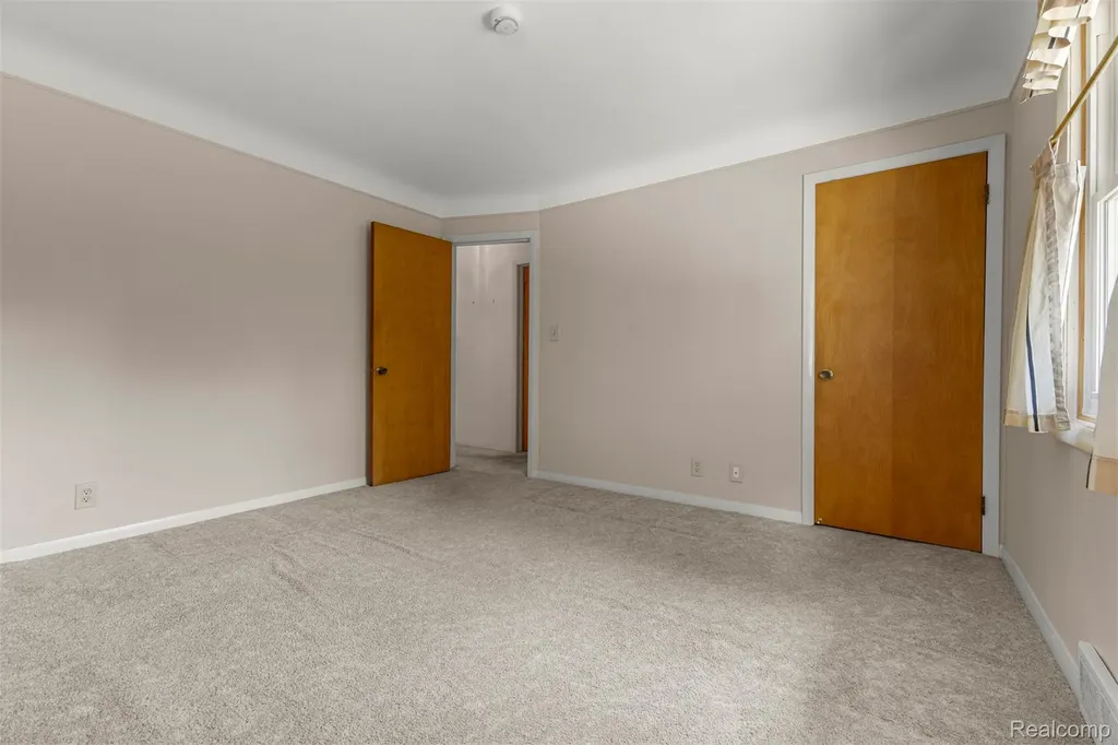 25429 Graceland Circle Dearborn Heights City MI 48125