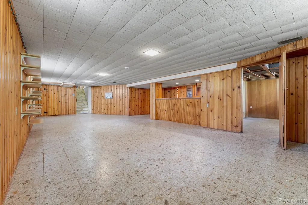25429 Graceland Circle Dearborn Heights City MI 48125