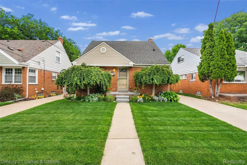 23704 Harvard Street Dearborn City MI 48124