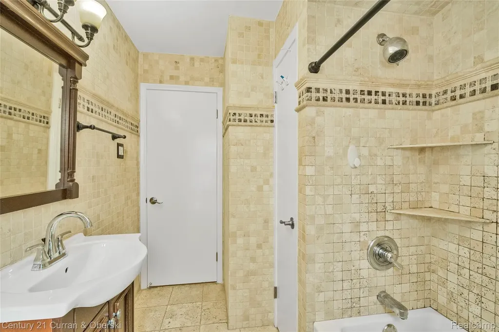 23704 Harvard Street Dearborn City MI 48124
