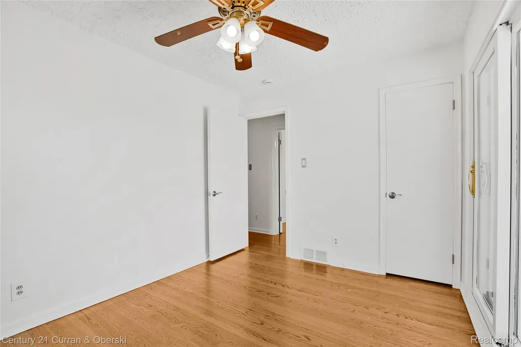 23704 Harvard Street Dearborn City MI 48124