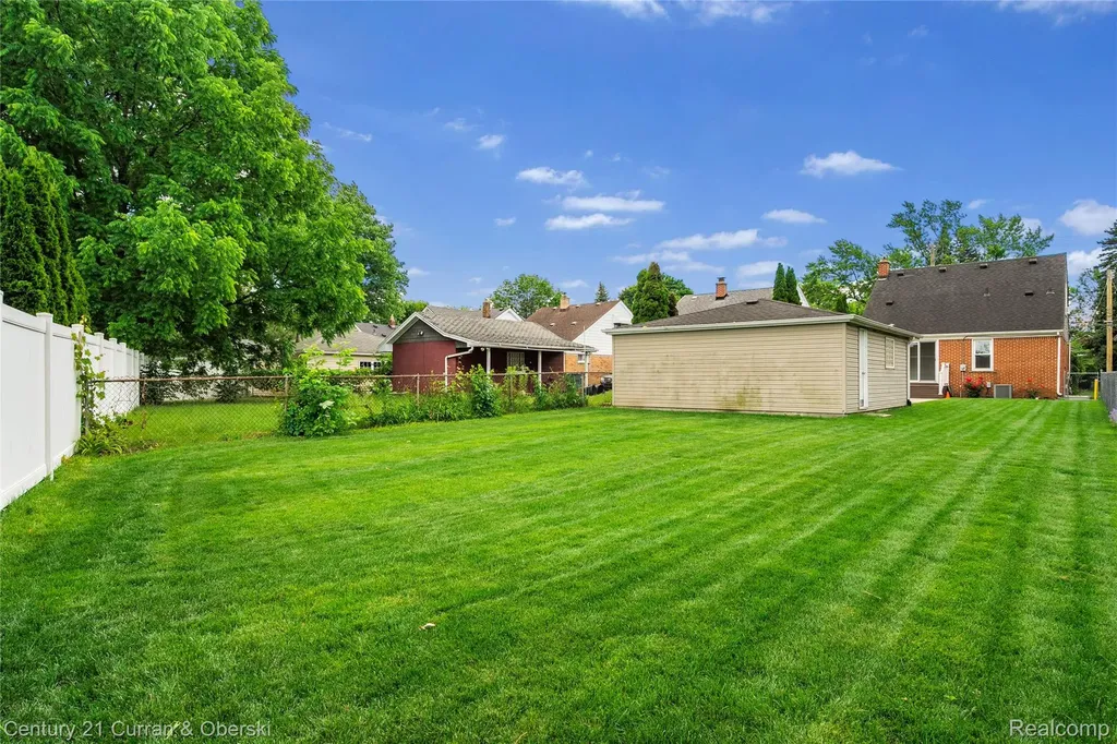 23704 Harvard Street Dearborn City MI 48124