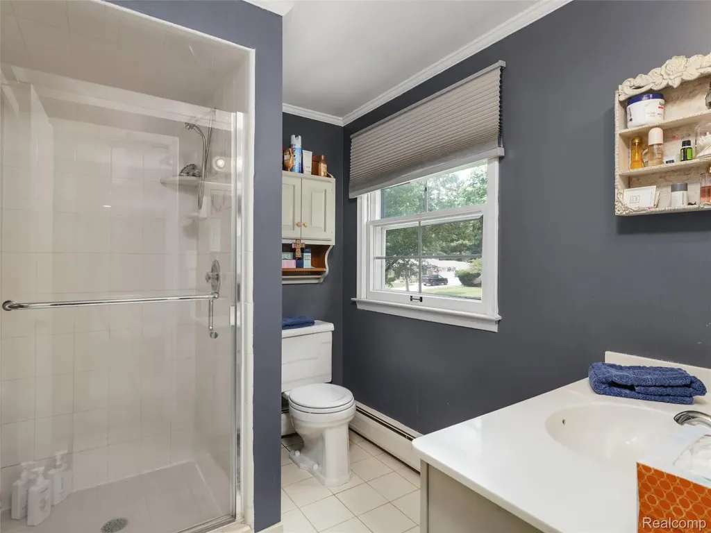 2143 Avoncrest Drive Rochester Hills City MI 48309
