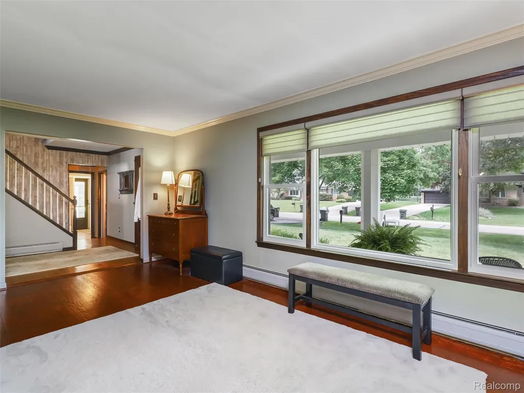 2143 Avoncrest Drive Rochester Hills City MI 48309