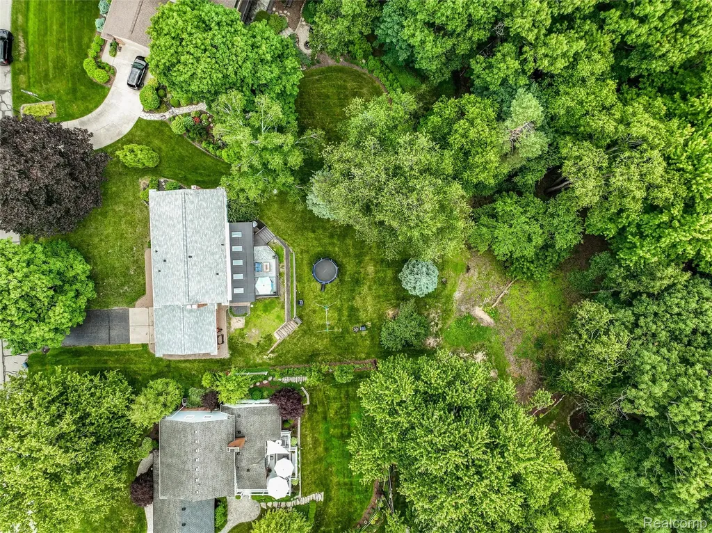 2143 Avoncrest Drive Rochester Hills City MI 48309