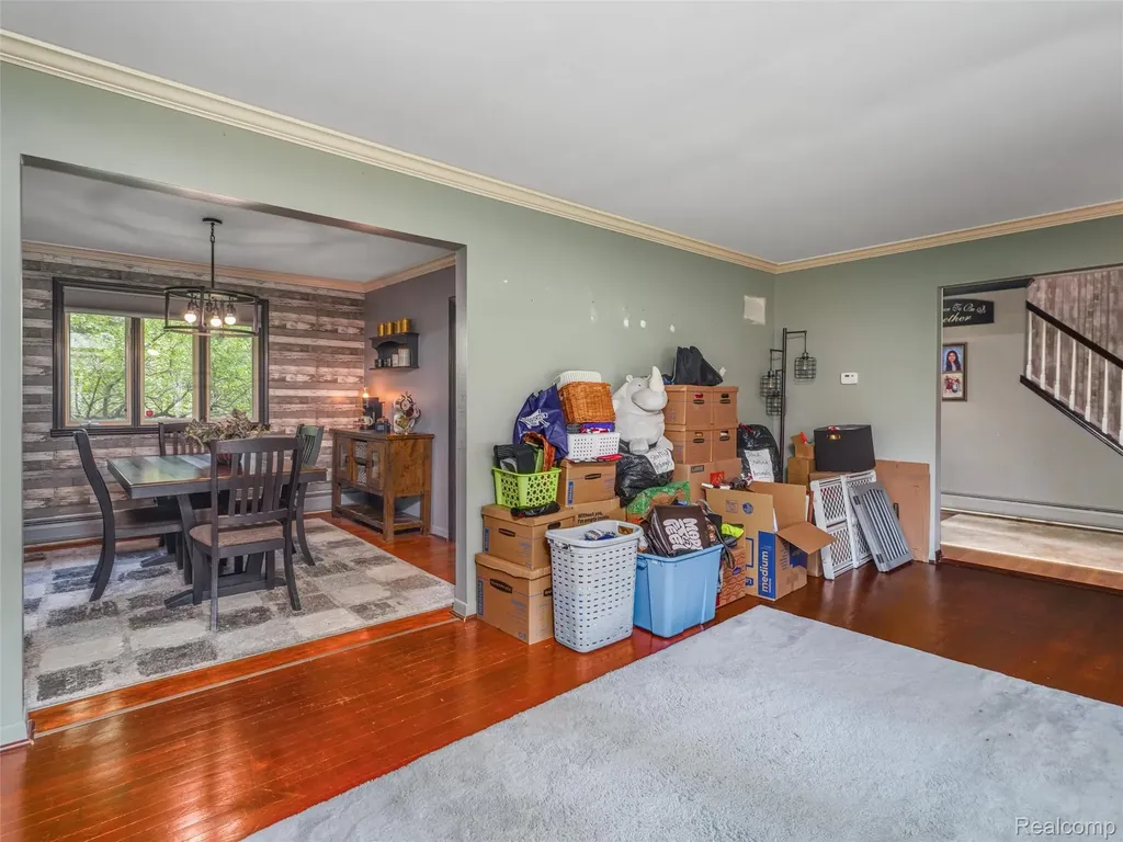 2143 Avoncrest Drive Rochester Hills City MI 48309