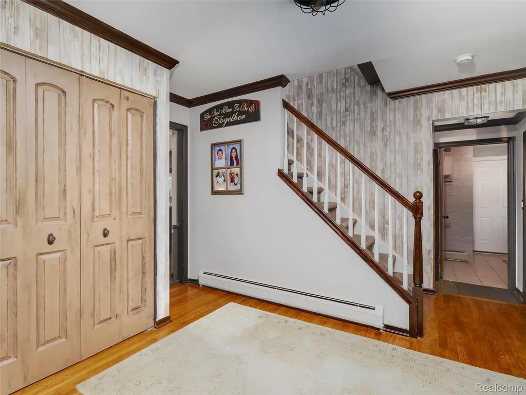 2143 Avoncrest Drive Rochester Hills City MI 48309