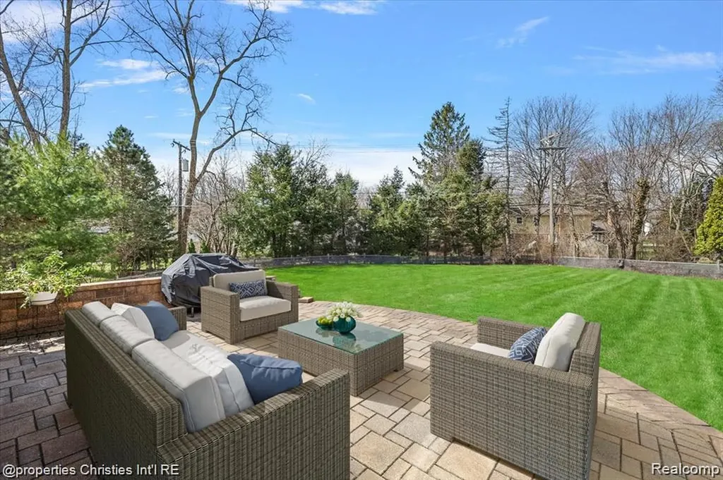 4566 Walden Drive Bloomfield Hills City MI 48301