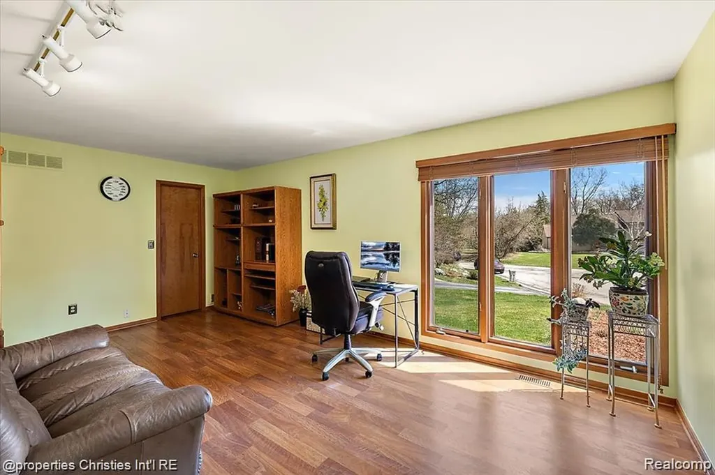 4566 Walden Drive Bloomfield Hills City MI 48301