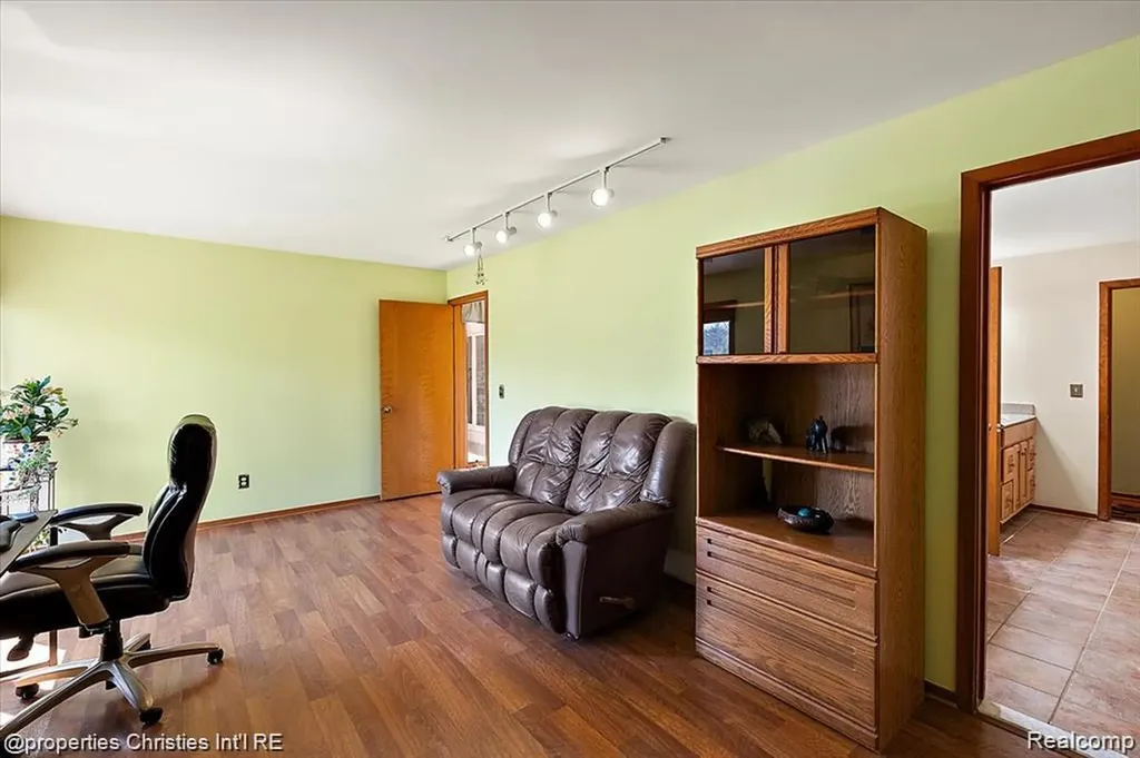 4566 Walden Drive Bloomfield Hills City MI 48301