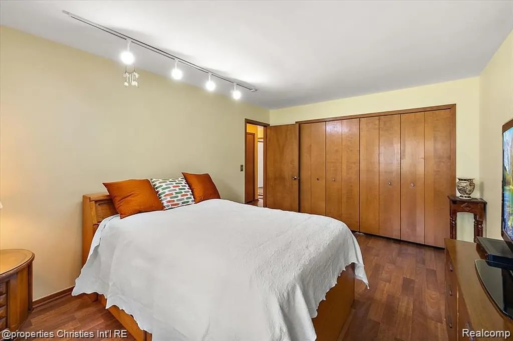 4566 Walden Drive Bloomfield Hills City MI 48301