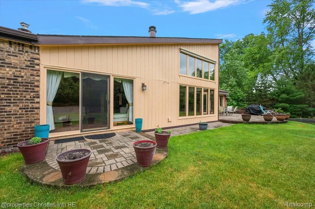 4566 Walden Drive Bloomfield Hills City MI 48301