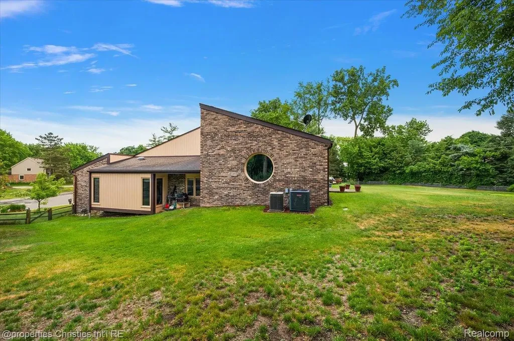 4566 Walden Drive Bloomfield Hills City MI 48301