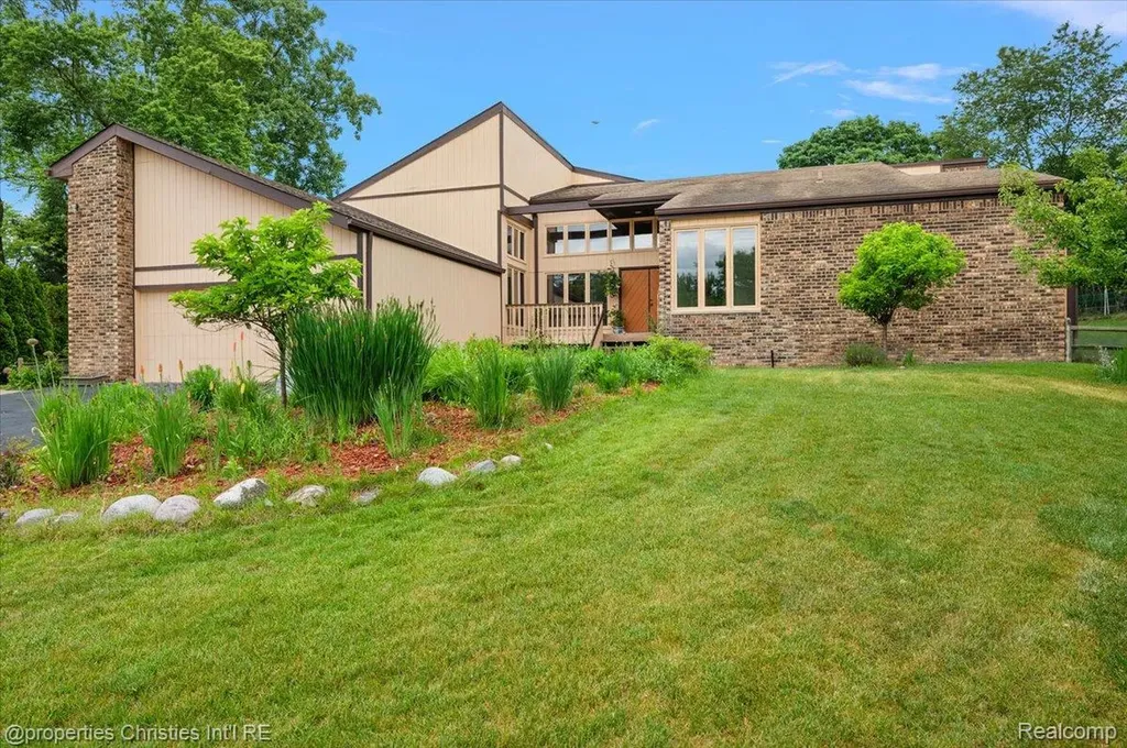 4566 Walden Drive Bloomfield Hills City MI 48301