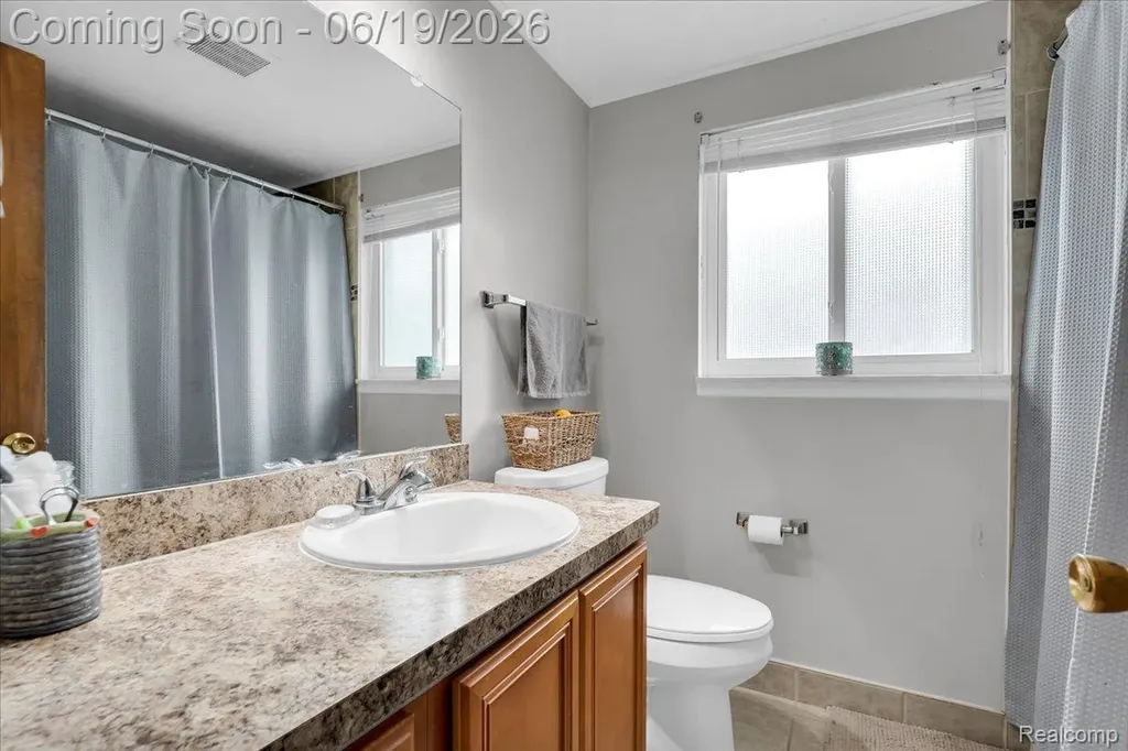 665 Langley Boulevard Clawson City MI 48017