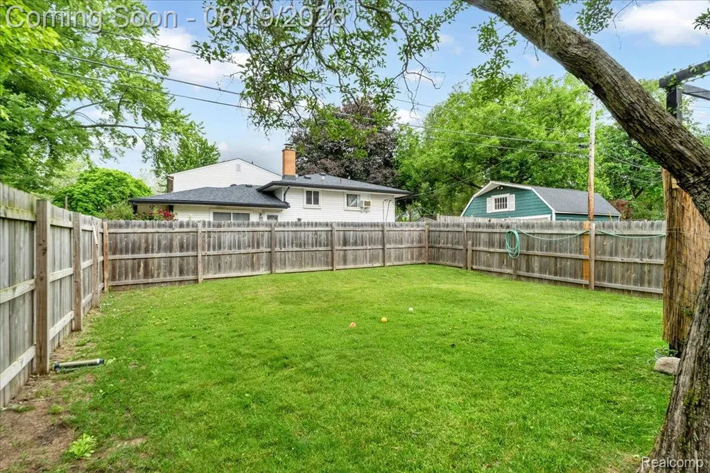 665 Langley Boulevard Clawson City MI 48017