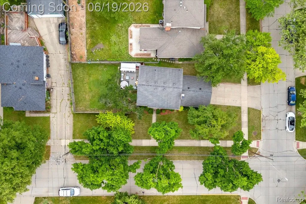665 Langley Boulevard Clawson City MI 48017