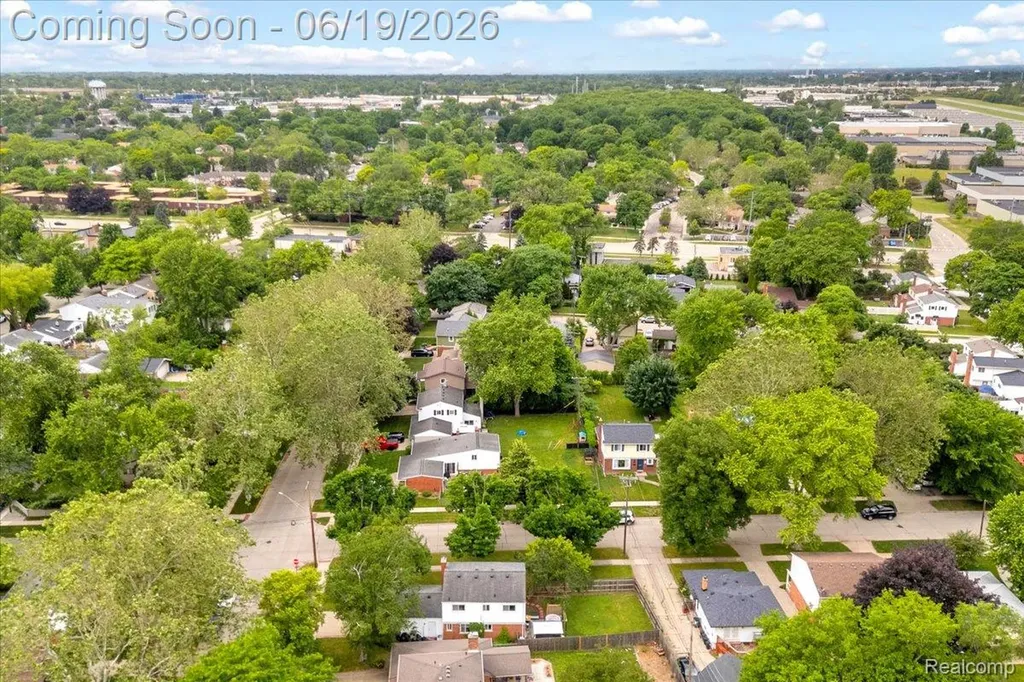 665 Langley Boulevard Clawson City MI 48017