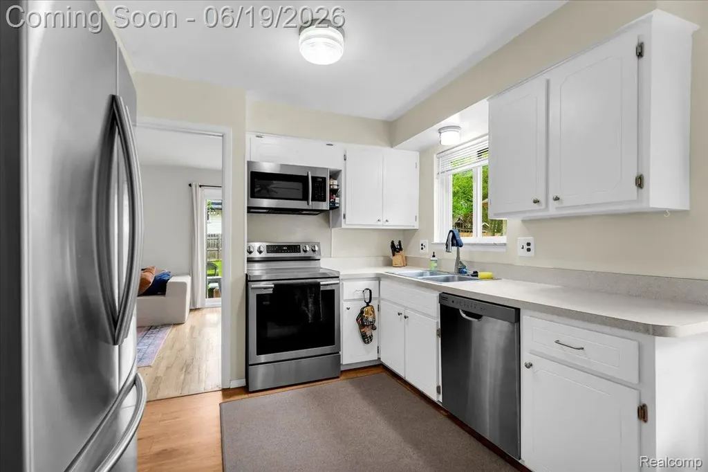 665 Langley Boulevard Clawson City MI 48017