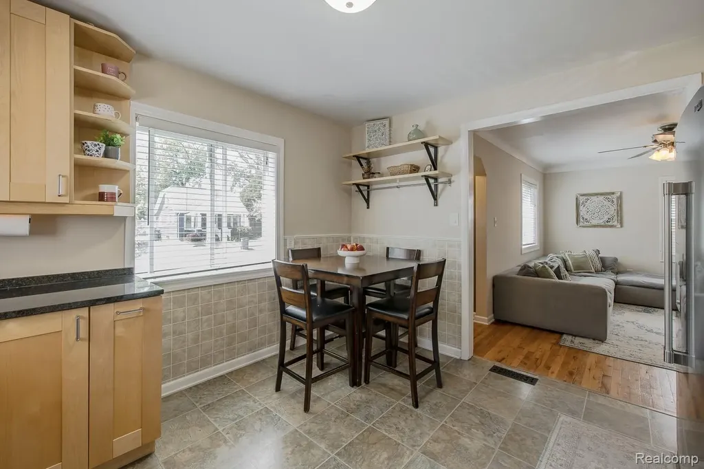 3330 Ellwood Avenue Royal Oak City MI 48073