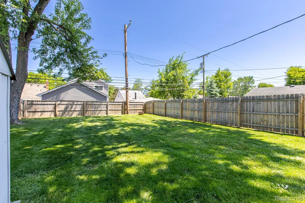 3330 Ellwood Avenue Royal Oak City MI 48073