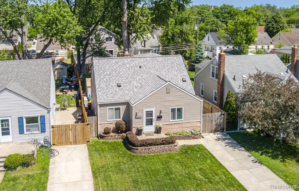 3330 Ellwood Avenue Royal Oak City MI 48073