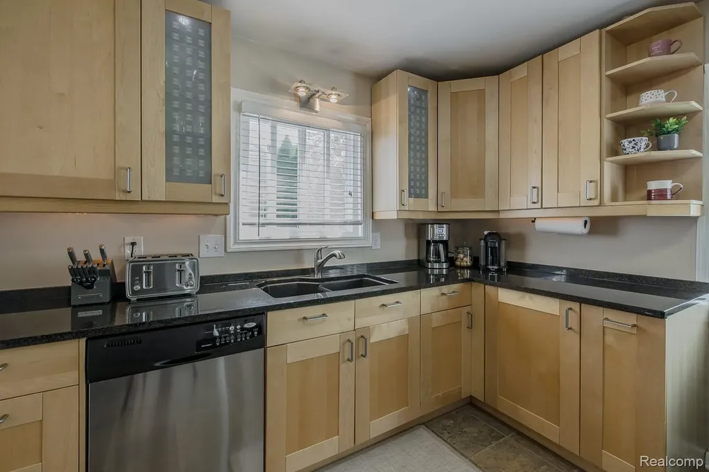 3330 Ellwood Avenue Royal Oak City MI 48073