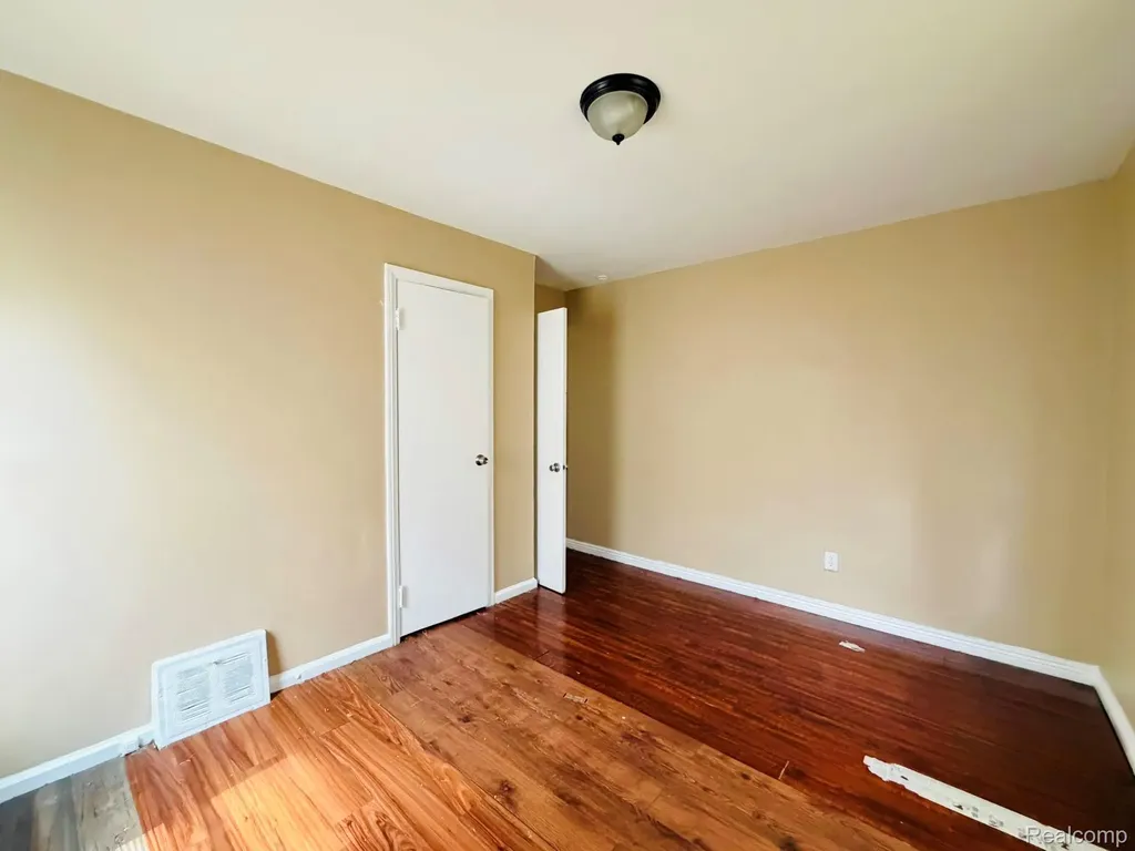 8653 Braile Street Detroit City MI 48228