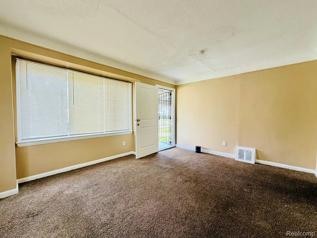 8653 Braile Street Detroit City MI 48228