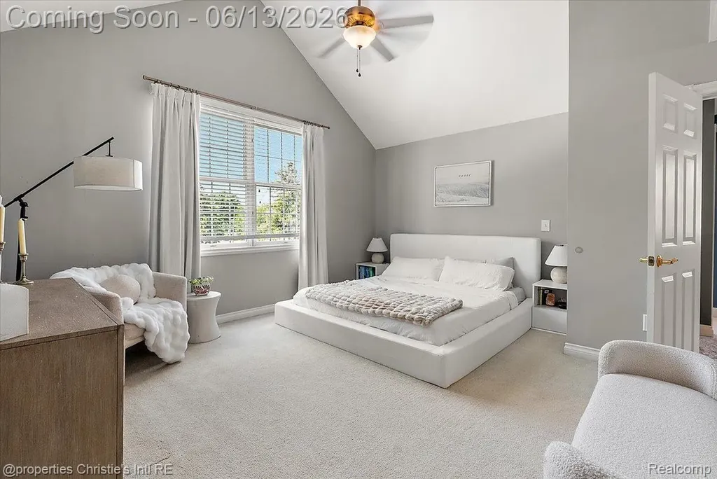 26010 Felicity Landing Harrison Charter Township MI 48045
