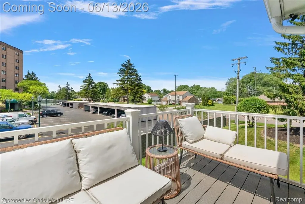 26010 Felicity Landing Harrison Charter Township MI 48045