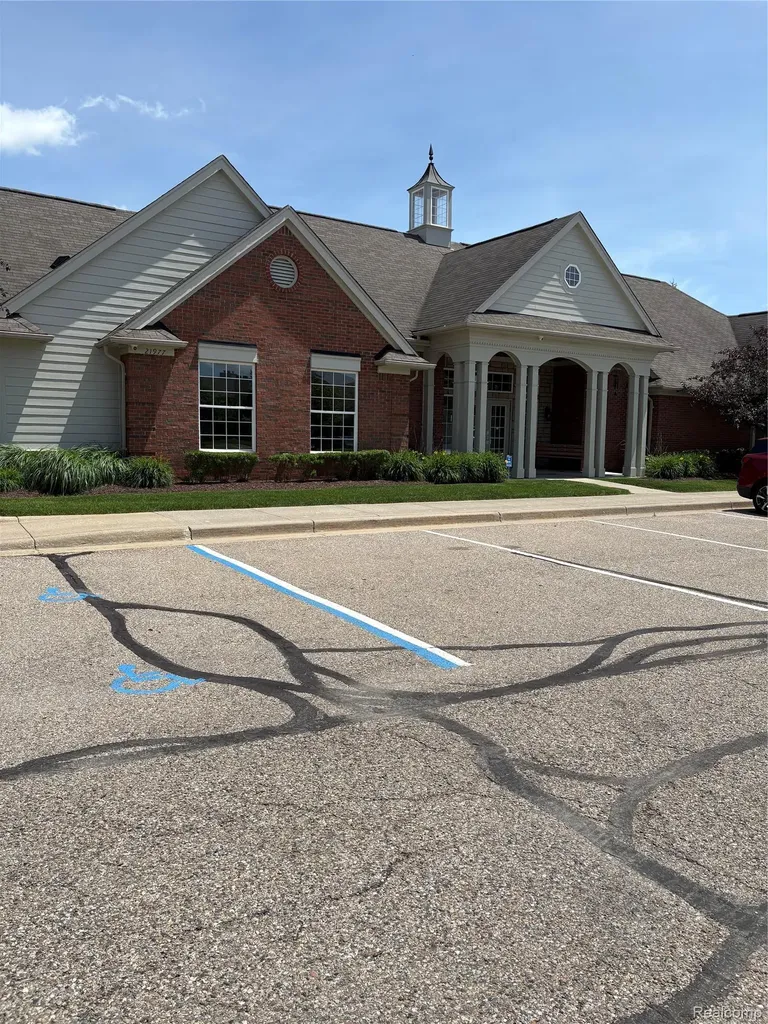 21930 Andover Drive Macomb Township MI 48042